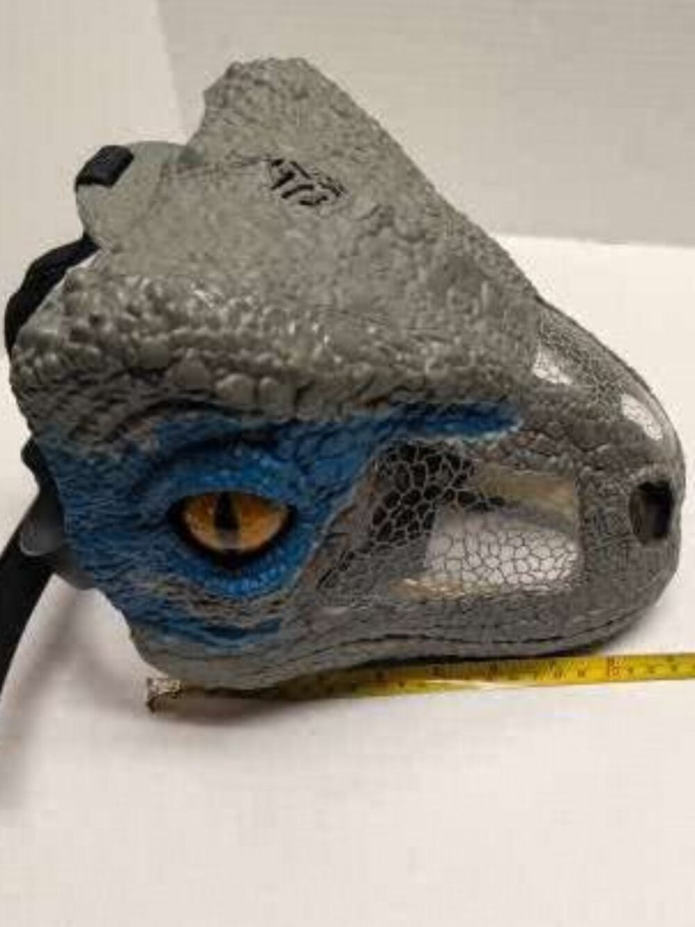 Jurassic Park World Chomp N Roar Blue Raptor Dinosaur Mask Mattel 2017 Costume